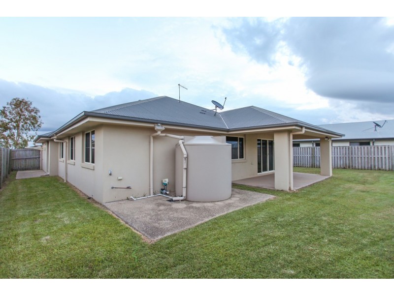 20 Miami Terrace, Blacks Beach QLD 4740