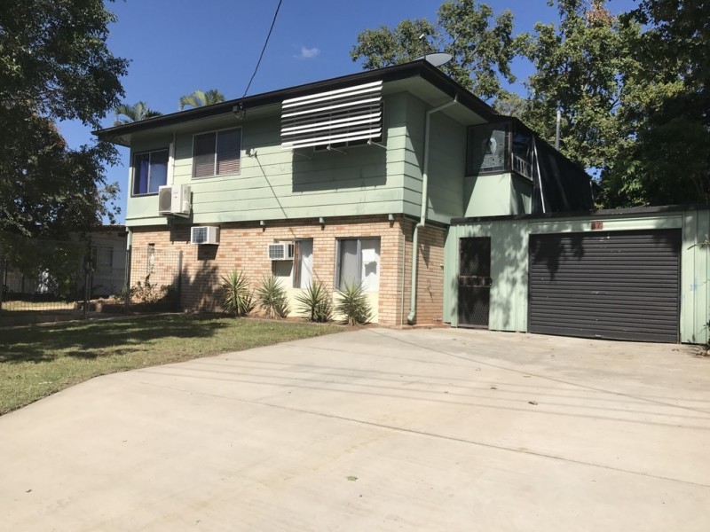 17 Clements St, Moranbah QLD 4744
