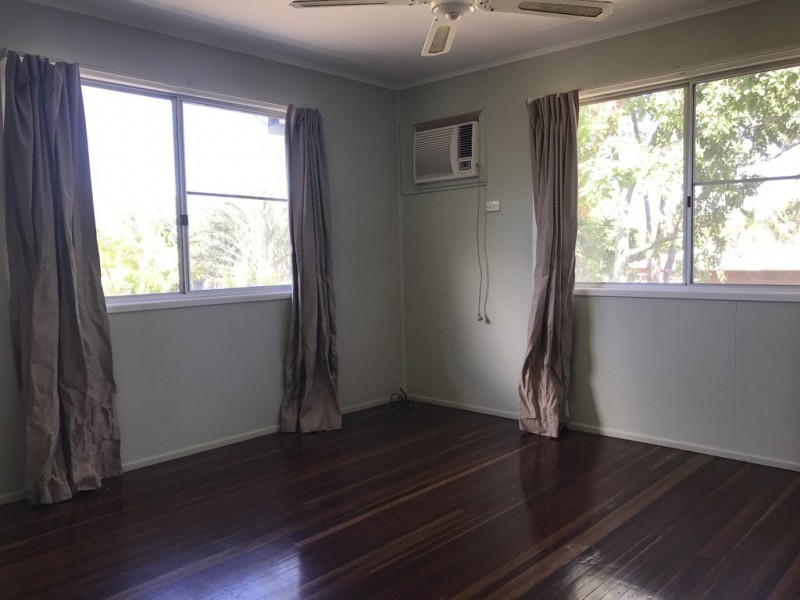 17 Clements St, Moranbah QLD 4744