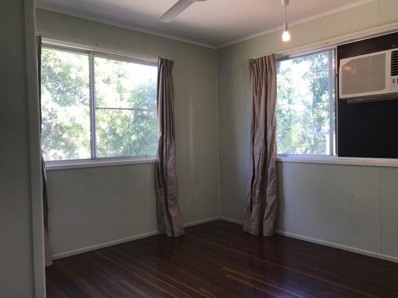 17 Clements St, Moranbah QLD 4744