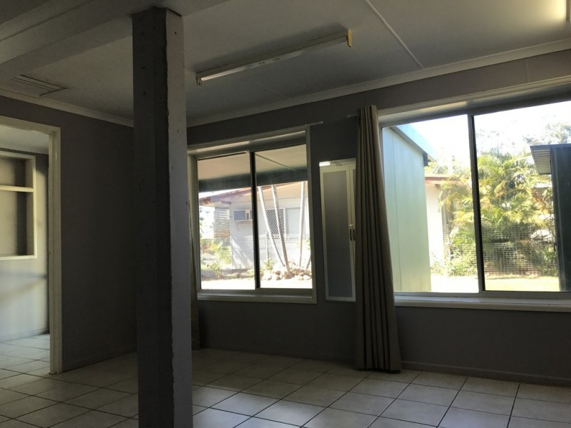 17 Clements St, Moranbah QLD 4744