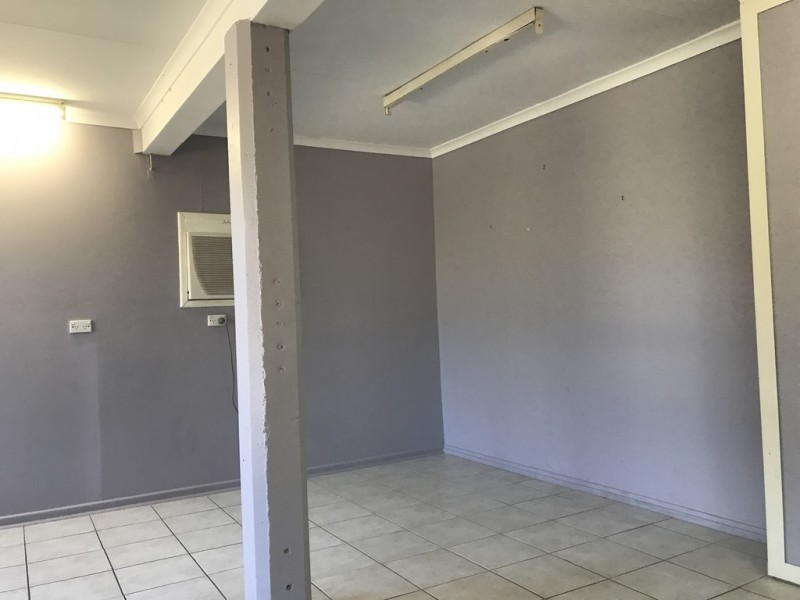 17 Clements St, Moranbah QLD 4744
