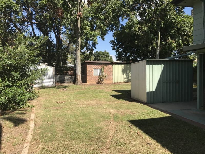 17 Clements St, Moranbah QLD 4744