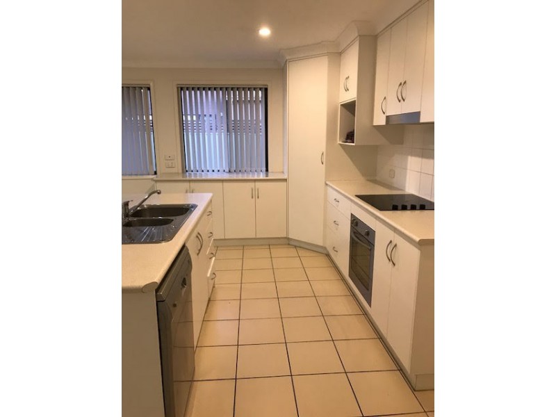28 Hannay, Moranbah QLD 4744