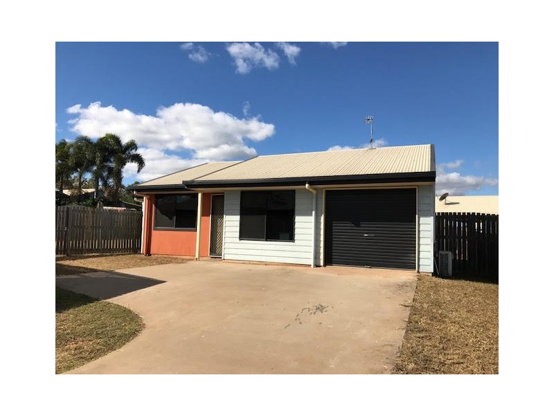 37 B Savannah Dve, Moranbah QLD 4744