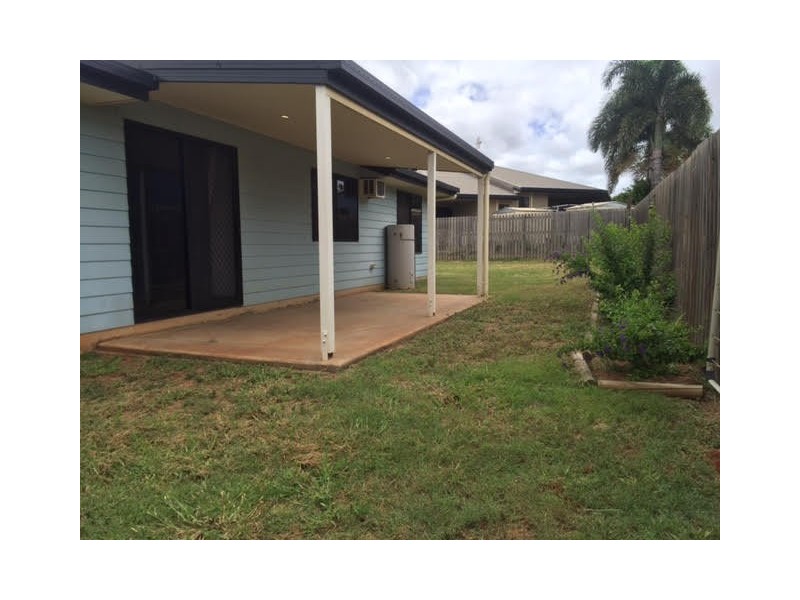 37 B Savannah Dve, Moranbah QLD 4744