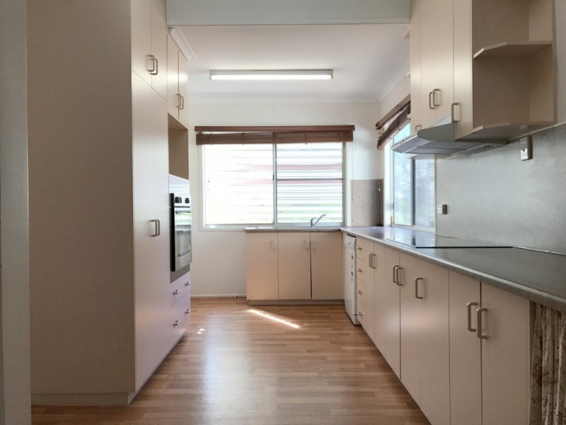 10 De Castella Drive, Moranbah QLD 4744