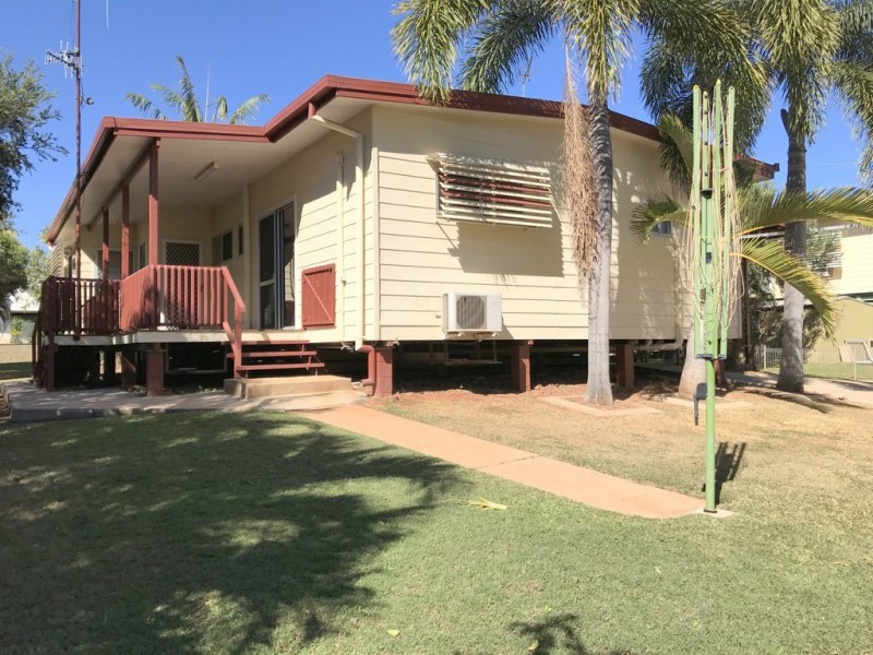 10 De Castella Drive, Moranbah QLD 4744