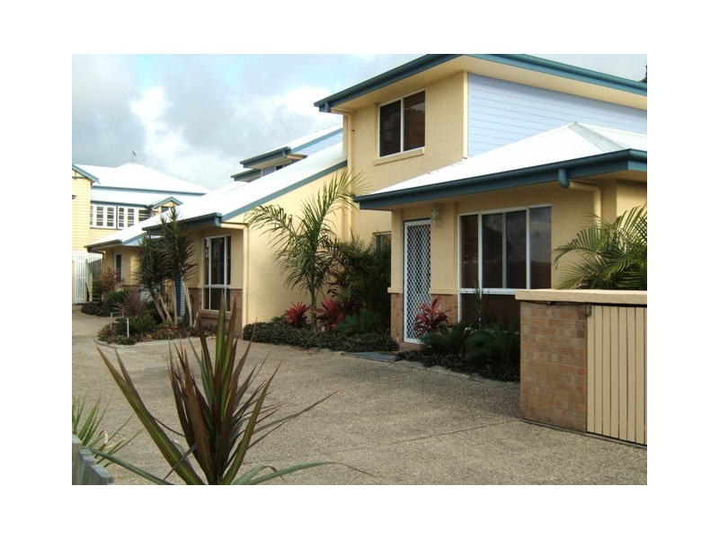 Unit 2, 3 GOLDSTON STREET, North Mackay QLD 4740