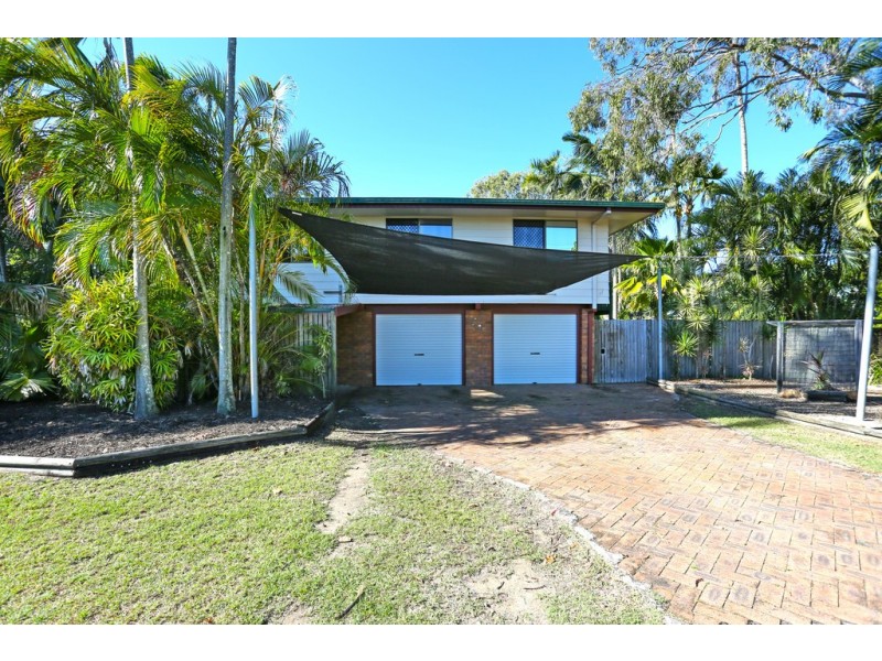 32 Bourke Street, Blacks Beach QLD 4740