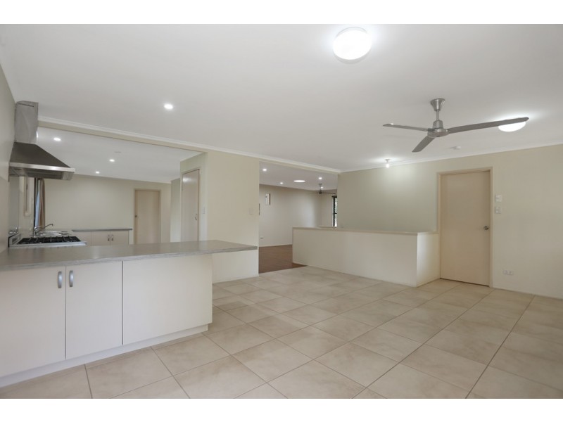 32 Bourke Street, Blacks Beach QLD 4740