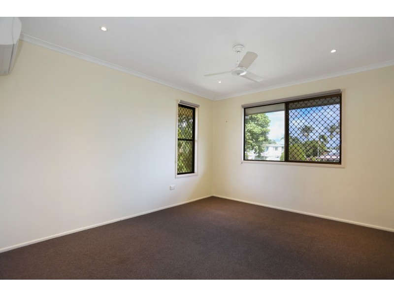 32 Bourke Street, Blacks Beach QLD 4740