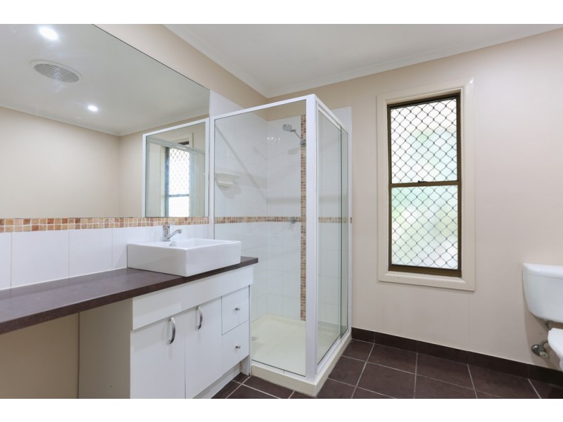 32 Bourke Street, Blacks Beach QLD 4740