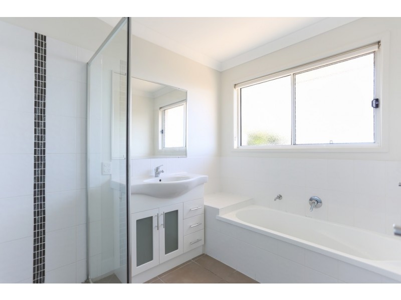 1 Inletway Court, Blacks Beach QLD 4740