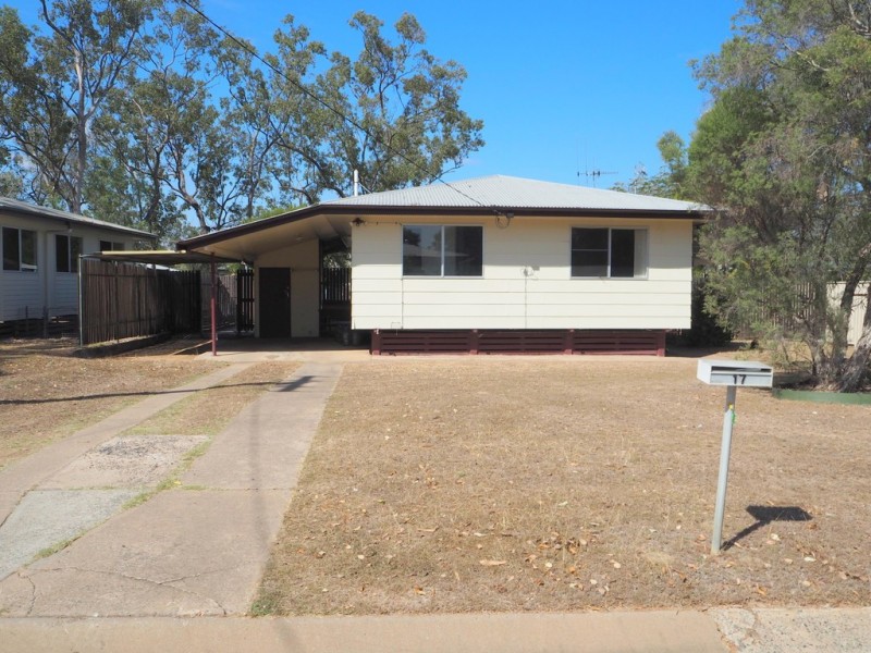 17 Perry Street, Dysart QLD 4745