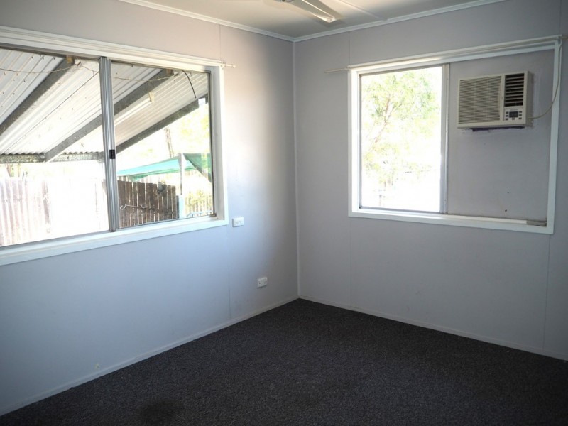 17 Perry Street, Dysart QLD 4745