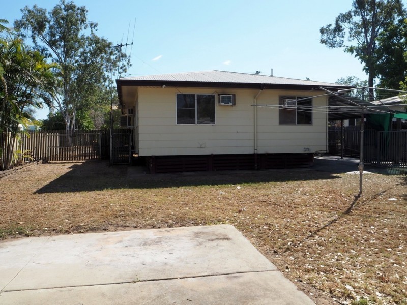 17 Perry Street, Dysart QLD 4745