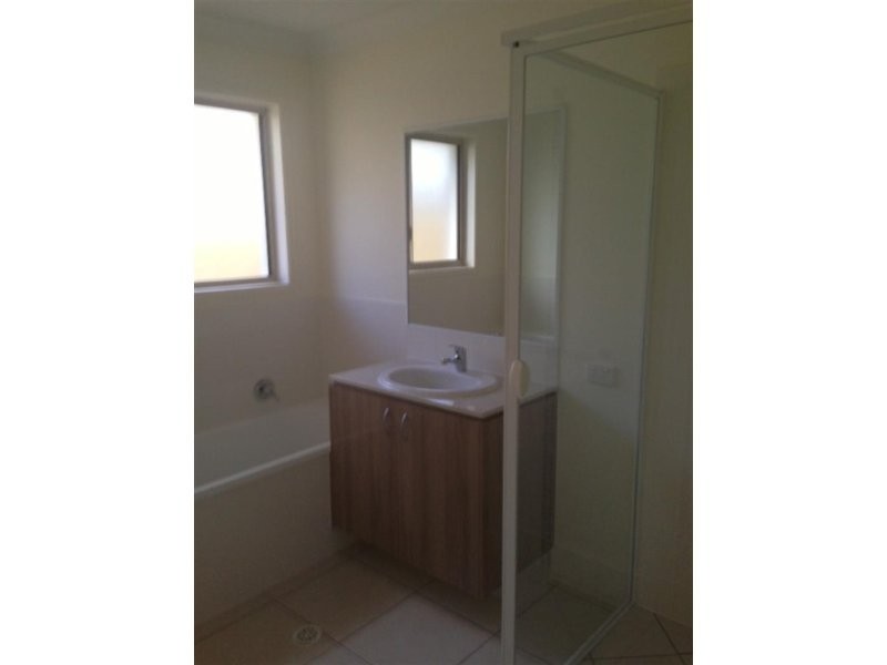 3 Holloways Court, Blacks Beach QLD 4740