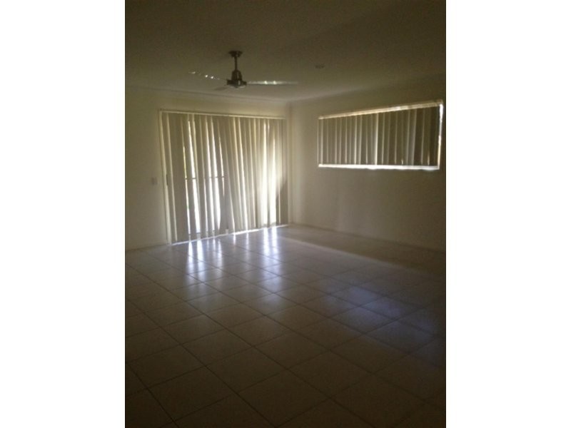 3 Holloways Court, Blacks Beach QLD 4740