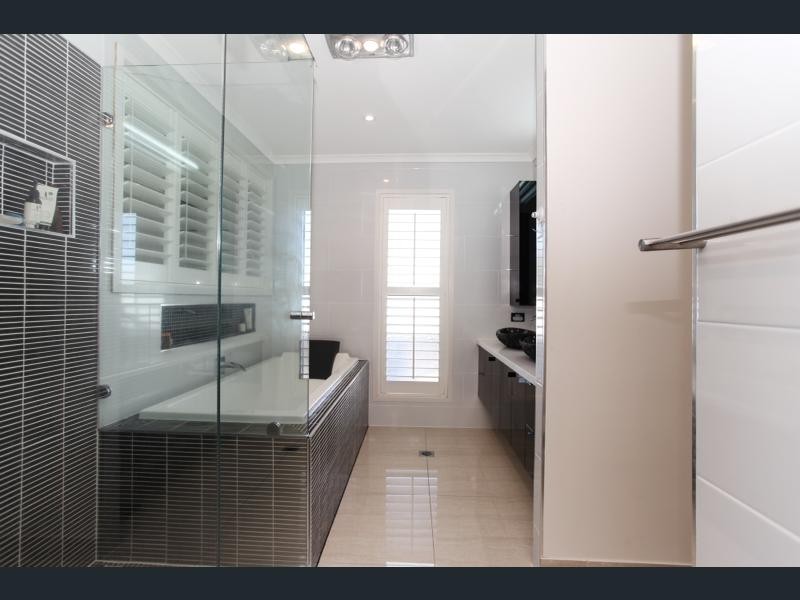 61 Manning Street, Rural View QLD 4740