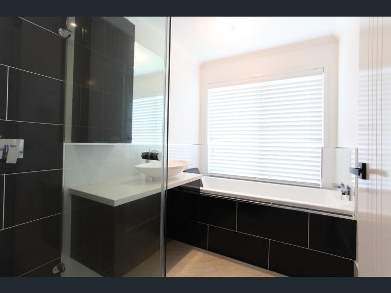 61 Manning Street, Rural View QLD 4740