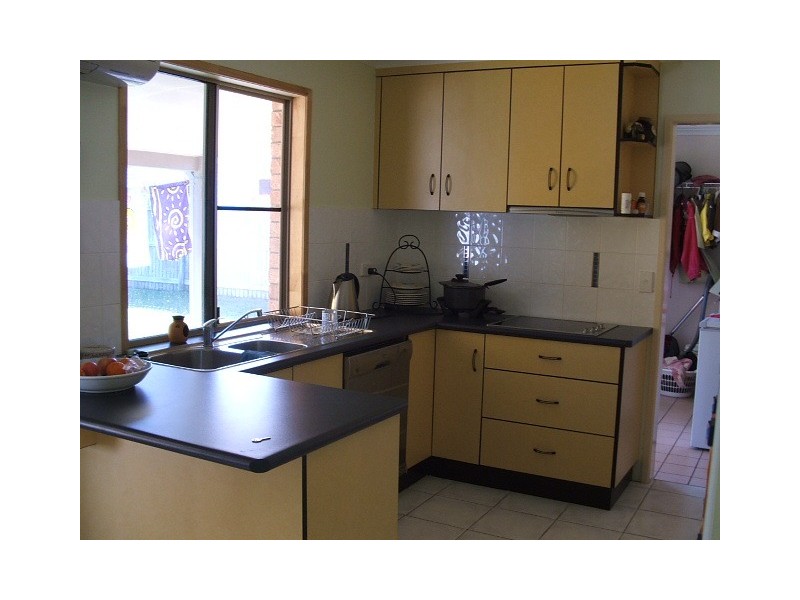 8 Hayman Court, Bucasia QLD 4750