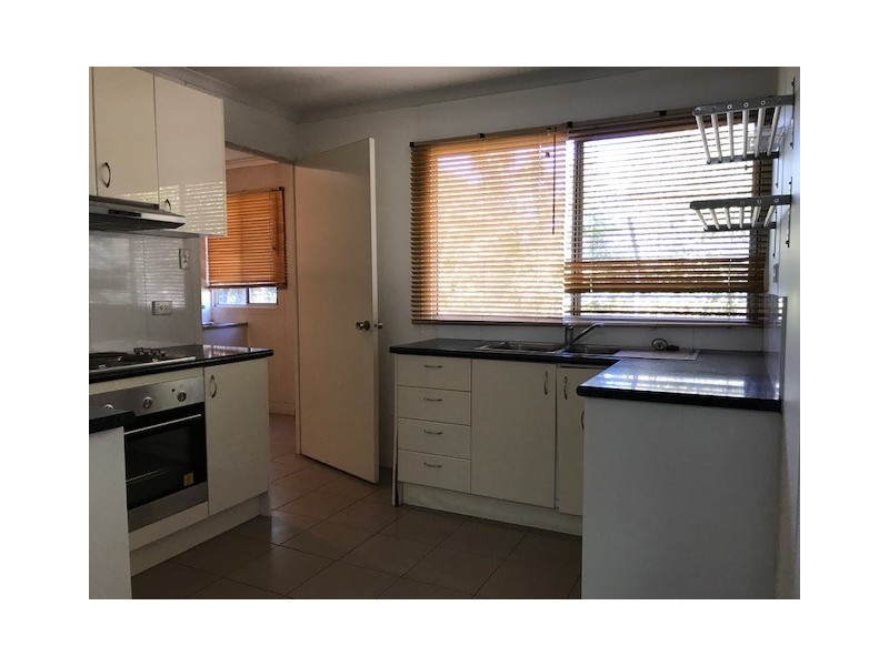 1/8 Renier Crescent, Moranbah QLD 4744
