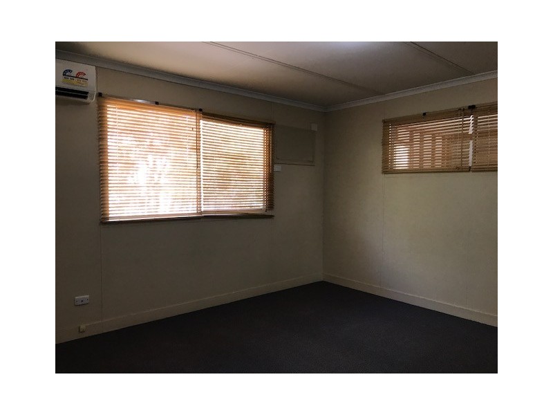 1/8 Renier Crescent, Moranbah QLD 4744