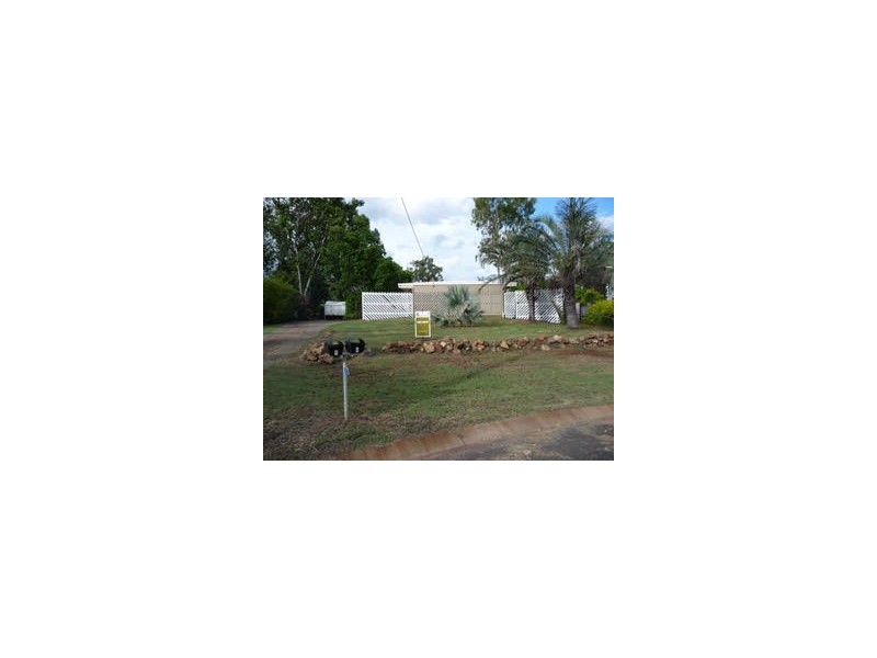 1/8 Renier Crescent, Moranbah QLD 4744