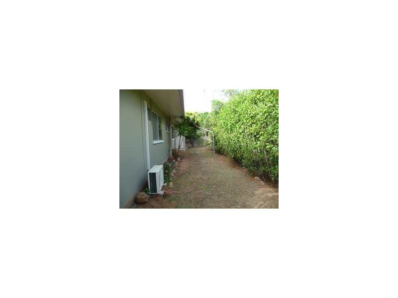 1/8 Renier Crescent, Moranbah QLD 4744