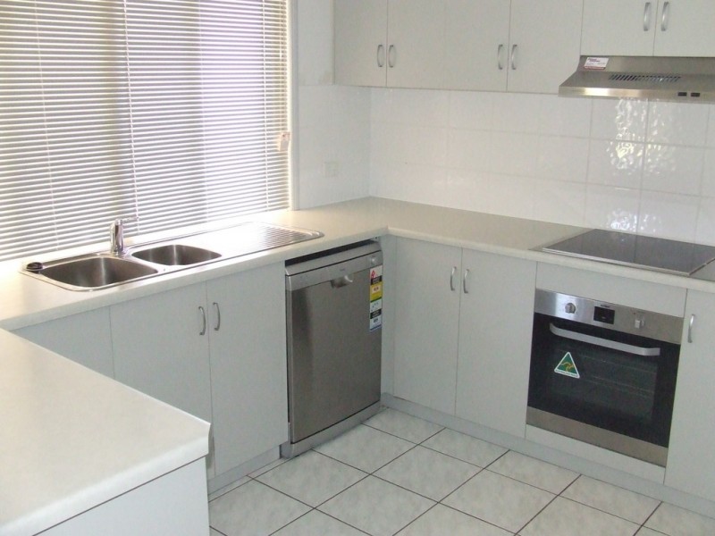 10 Avocado Court, Beaconsfield QLD 4740