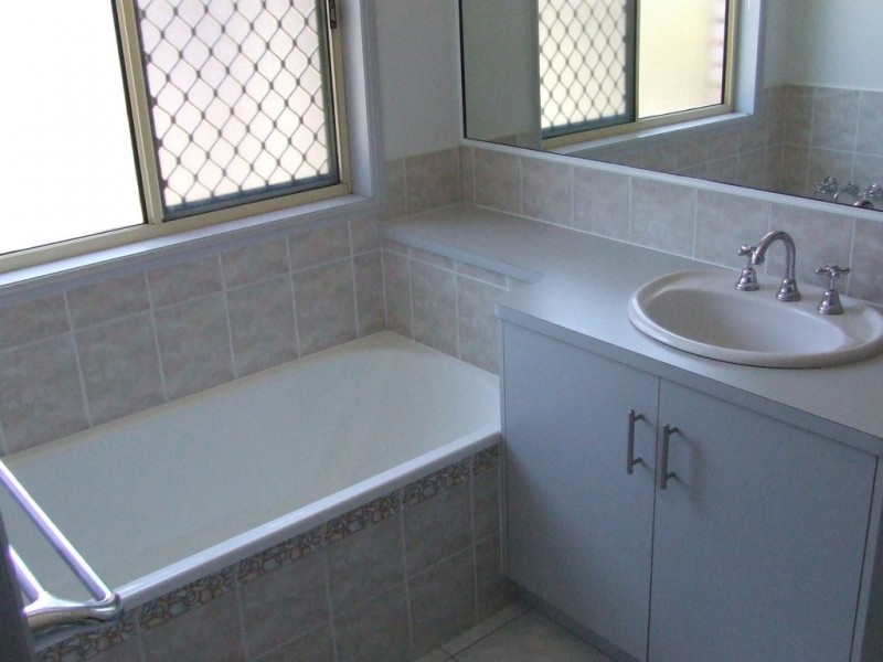 10 Avocado Court, Beaconsfield QLD 4740