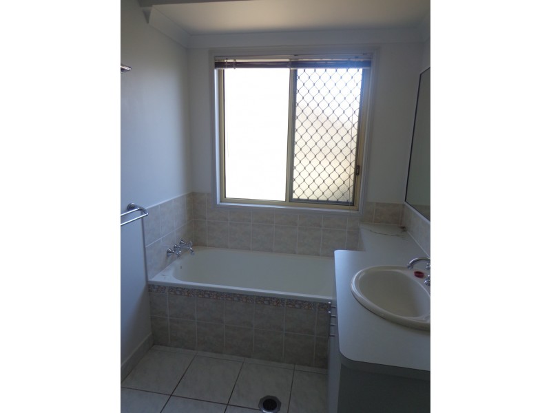 10 Avocado Court, Beaconsfield QLD 4740