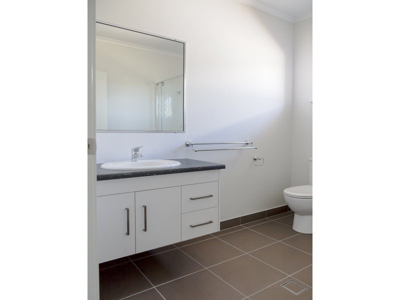 18 Maryvale Circuit, Beaconsfield QLD 4740