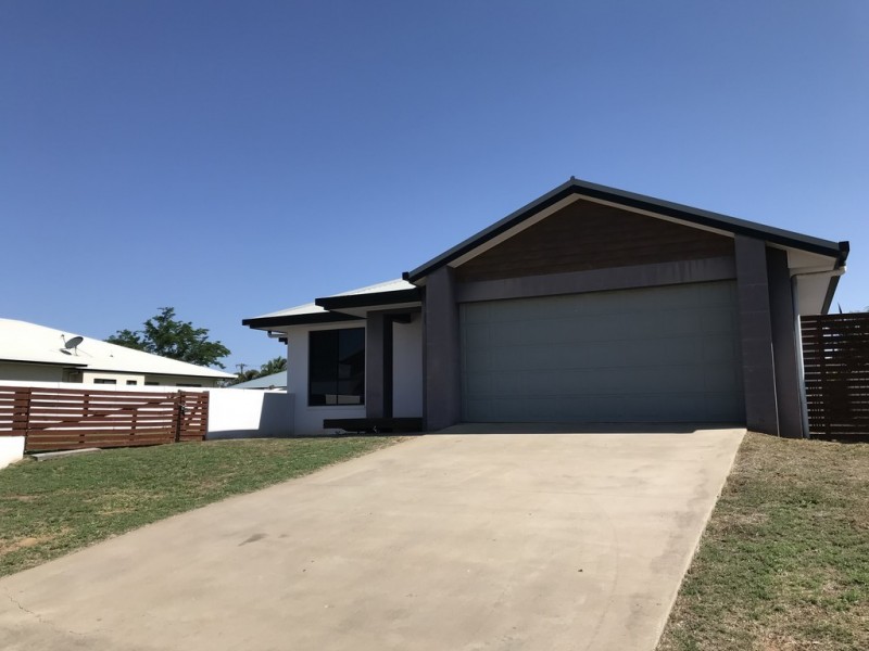 12 Macpherson Street, Moranbah QLD 4744