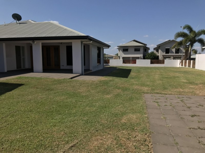 12 Macpherson Street, Moranbah QLD 4744