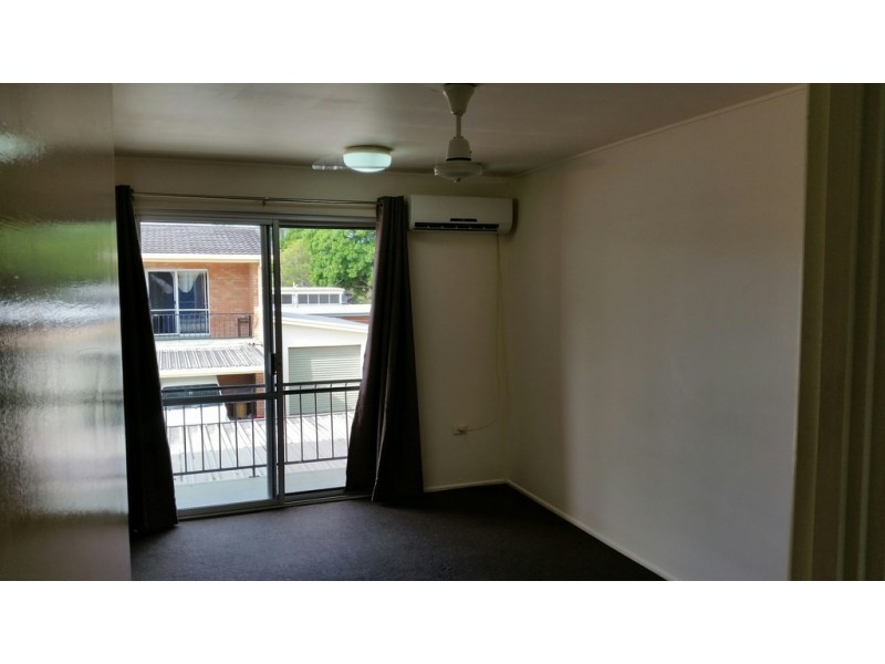 8/11 Porter Street, Mackay QLD 4740