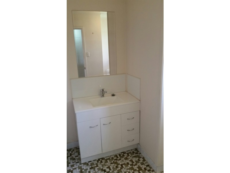 8/11 Porter Street, Mackay QLD 4740