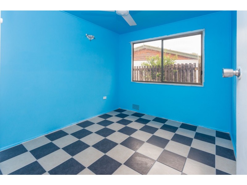 9 BURWOOD CLOSE, Andergrove QLD 4740