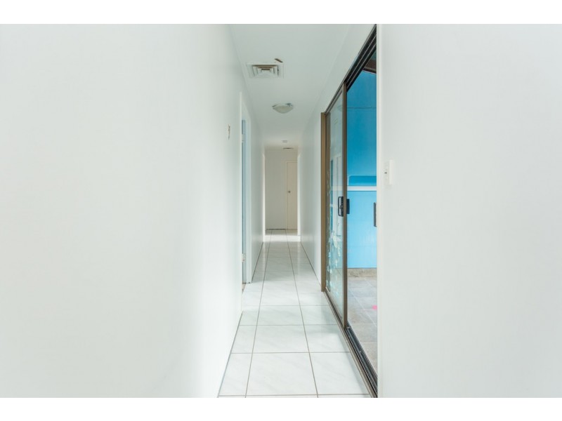 9 BURWOOD CLOSE, Andergrove QLD 4740