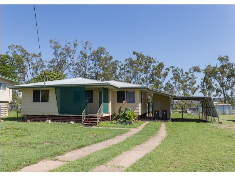 9 Beresford Crescent, Dysart QLD 4745