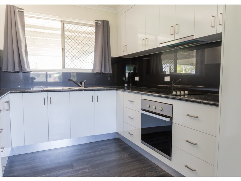 9 Beresford Crescent, Dysart QLD 4745