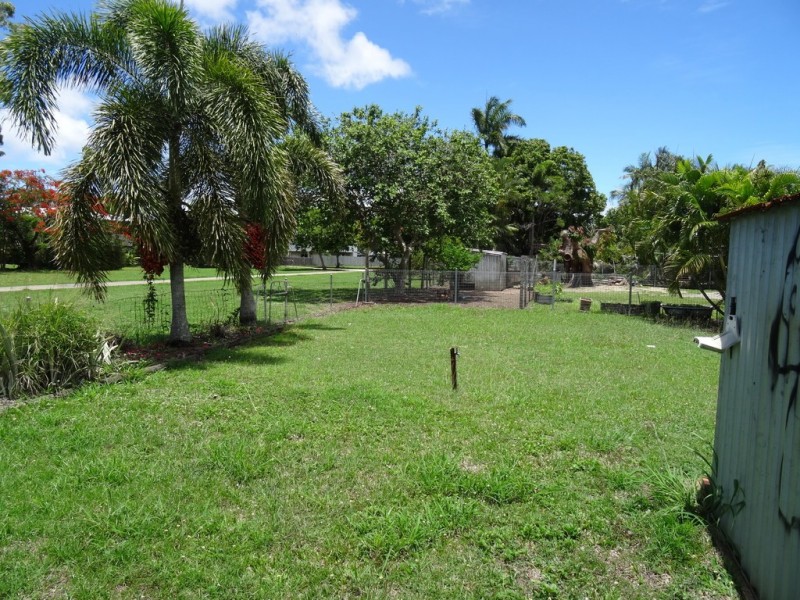 14 Tait Street, West Mackay QLD 4740