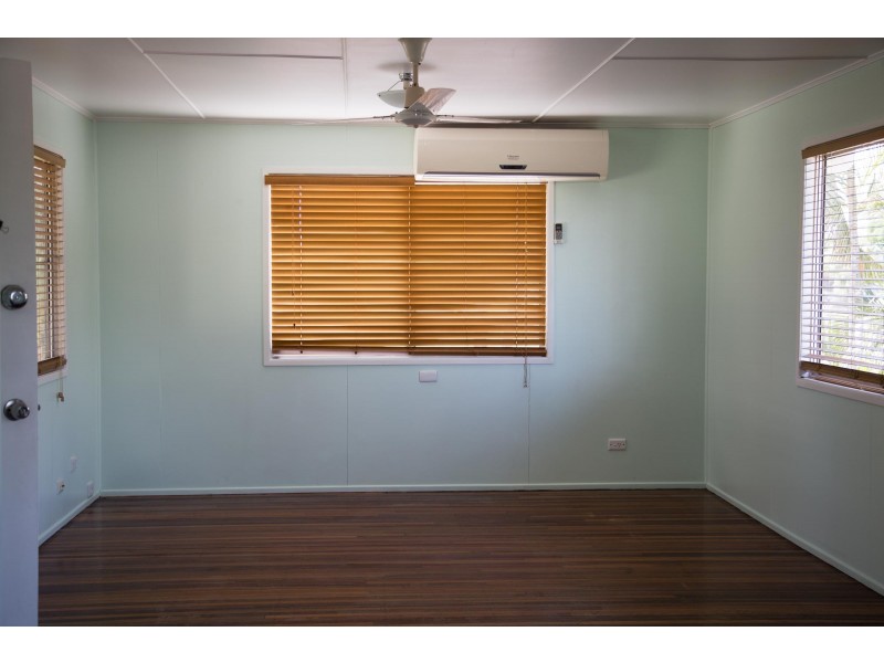 35 Winterer Crescent, Dysart QLD 4745