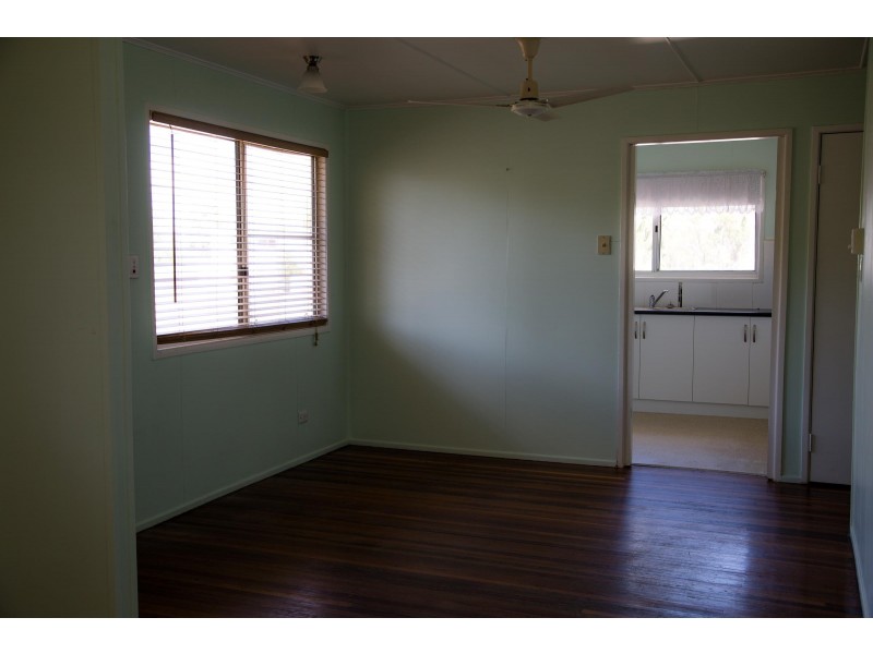 35 Winterer Crescent, Dysart QLD 4745