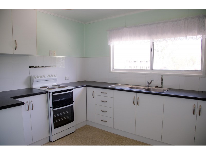 35 Winterer Crescent, Dysart QLD 4745