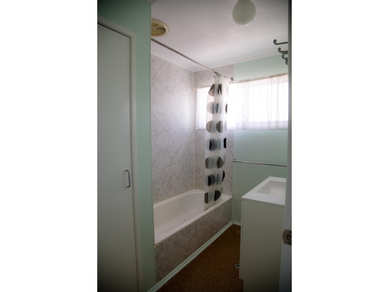 35 Winterer Crescent, Dysart QLD 4745