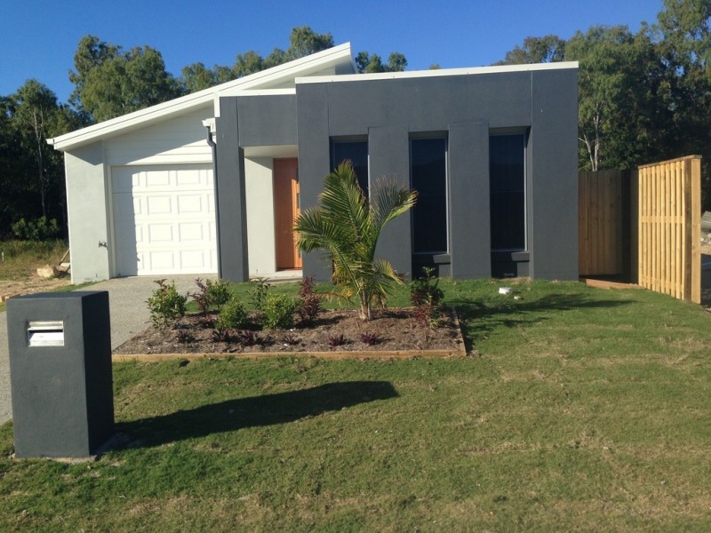 19 Warilla View, Blacks Beach QLD 4740