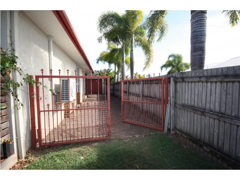 9 Pipeline Drive, Blacks Beach QLD 4740