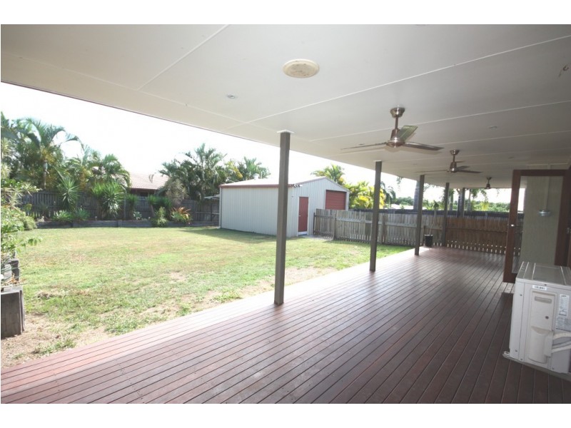 9 Pipeline Drive, Blacks Beach QLD 4740